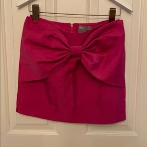 Adorbale bow mini skirt